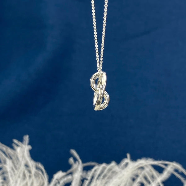 The Unexpected Curve Pendant
