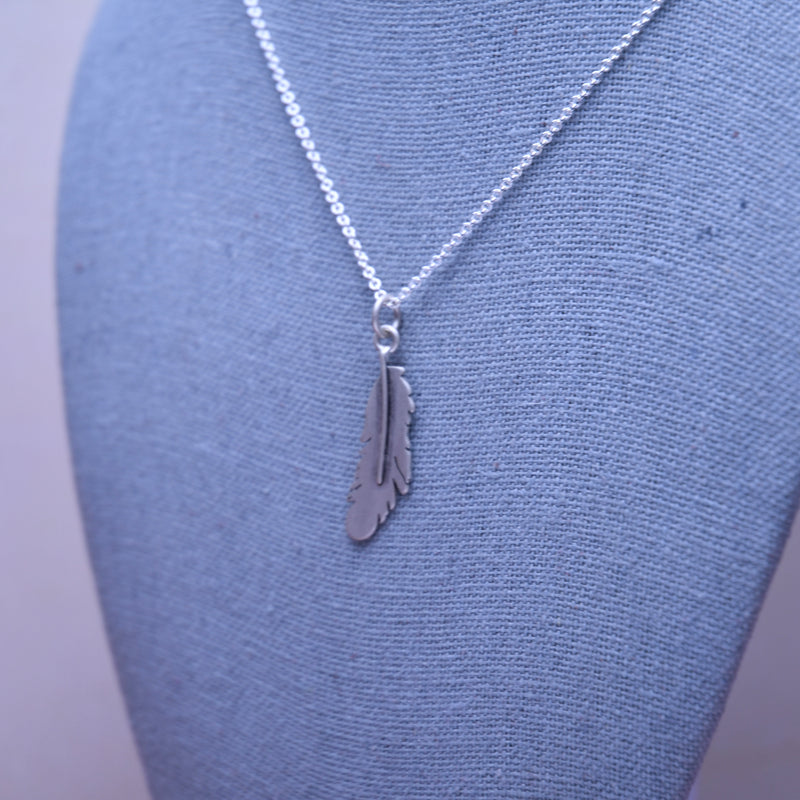 Flat Feather Pendant Small Left-sweeping